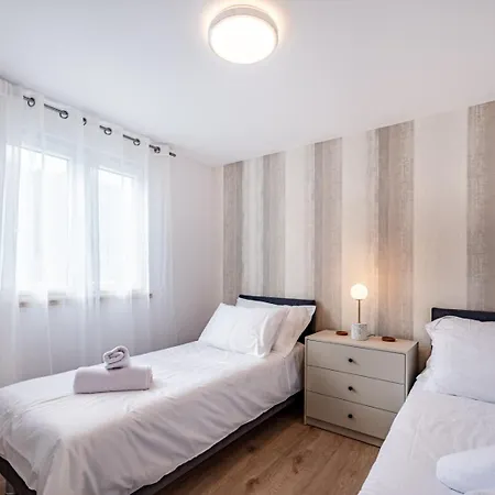 4200-1 For 8 Pers In * Lukoran